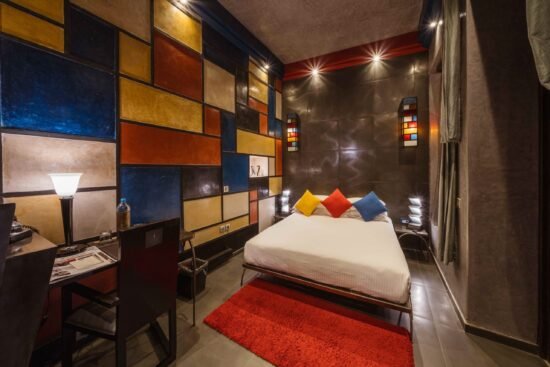 Mondrian standard room Villa Makassar